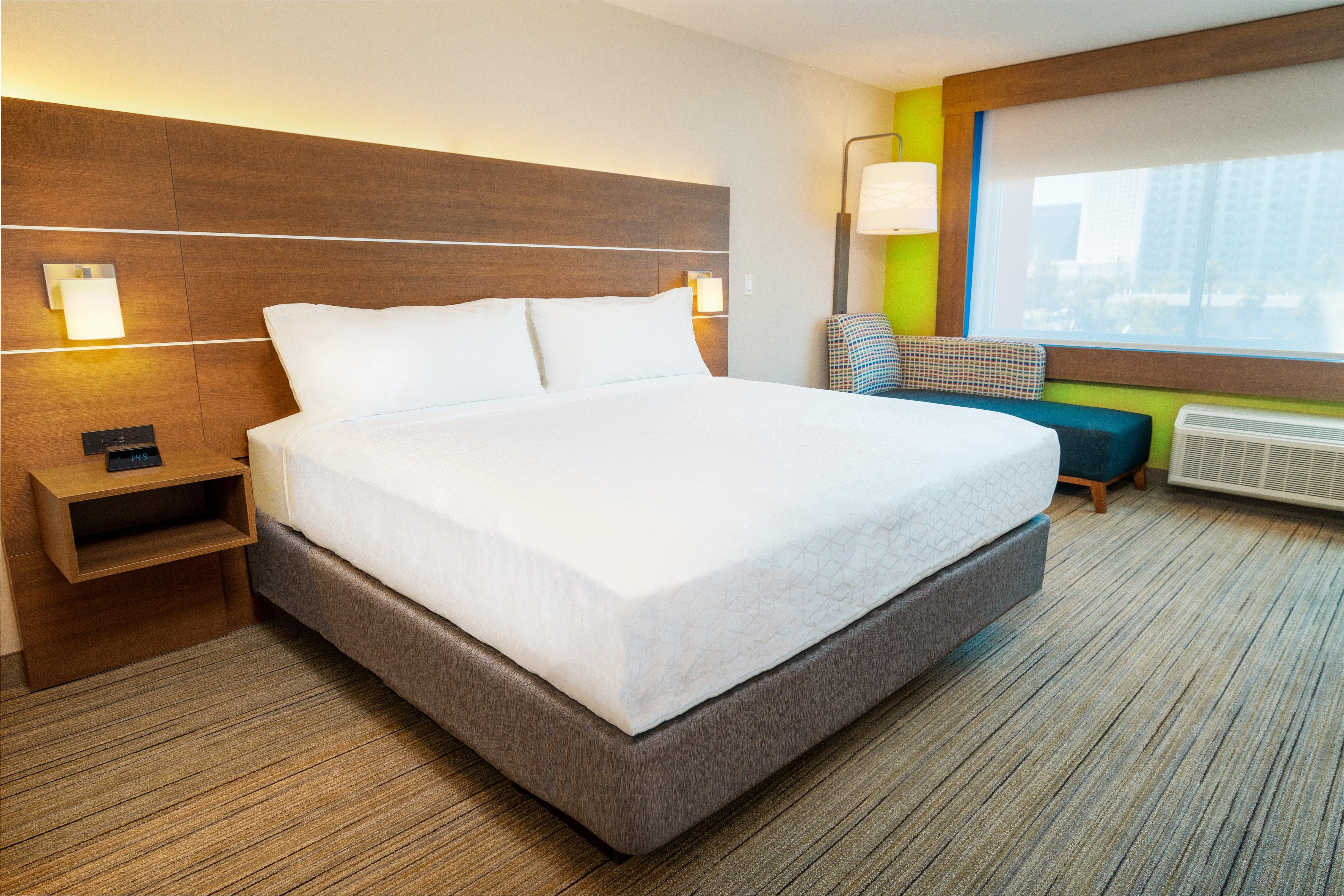 Holiday Inn Express & Suites - Las Vegas - E Tropicana By Ihg Eksteriør billede
